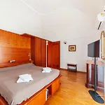 Villa Emerald