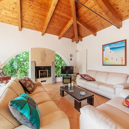 Emerald マッサ・ルブレンセ