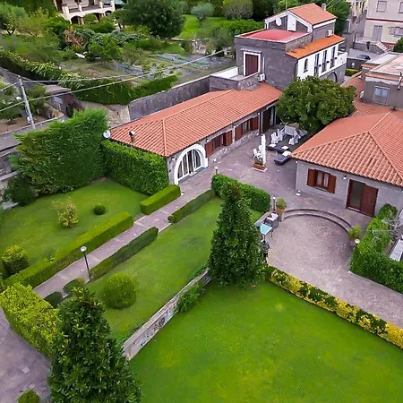 Emerald マッサ・ルブレンセ