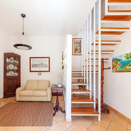 Emerald ヴィラ マッサ・ルブレンセ