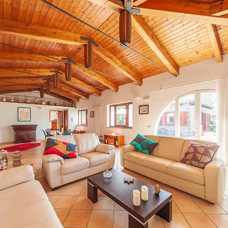Villa Emerald *